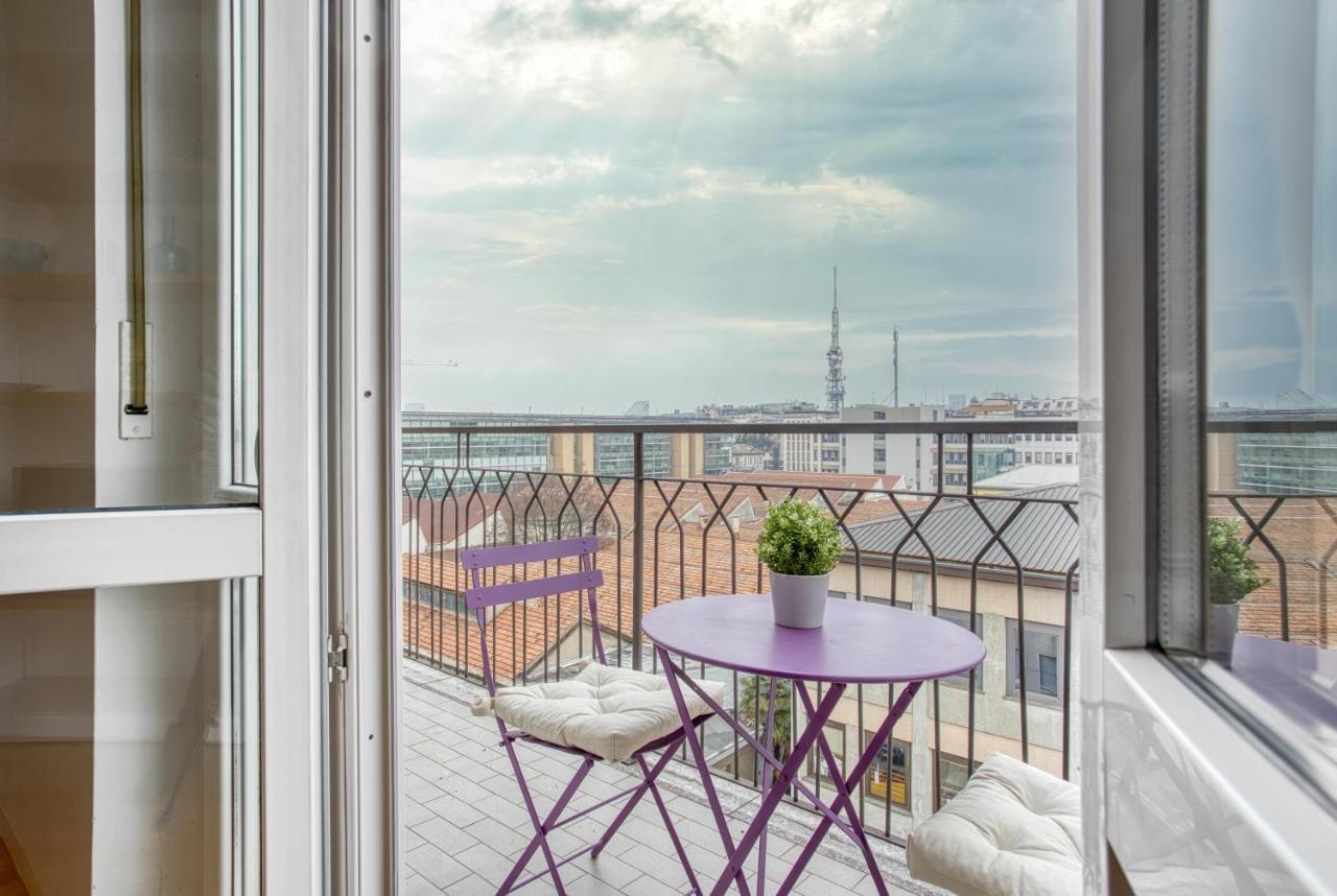 Joivy Vibrant Studio With Balcony Milano Exteriör bild